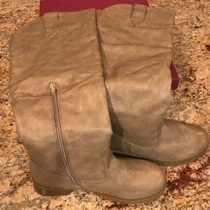 Bamboo - Taupe Boots